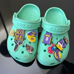 Toddler size 9  crocs, Pistachio green